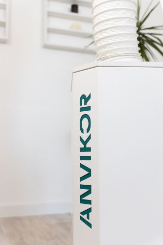 Вытяжка для маникюра и педикюра со встроенным обеззараживателем “ANVIKOR VC-DUO” фото