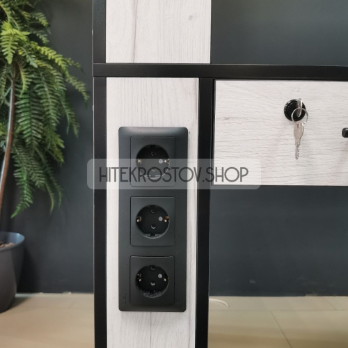 Стол маникюрный №56 + 4 розетки фото