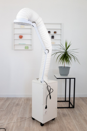 Вытяжка для маникюра и педикюра со встроенным обеззараживателем “ANVIKOR VC-DUO” фото