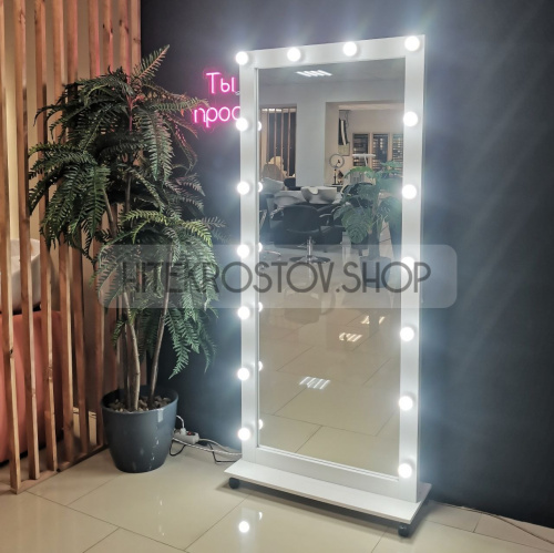 Зеркало ростовое №1 (16 ламп) (на колесах) фото