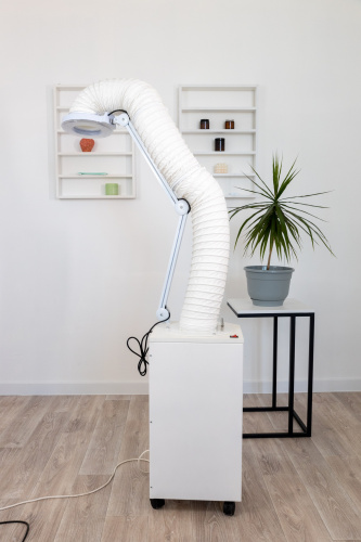 Вытяжка для маникюра и педикюра со встроенным обеззараживателем “ANVIKOR VC-DUO” фото