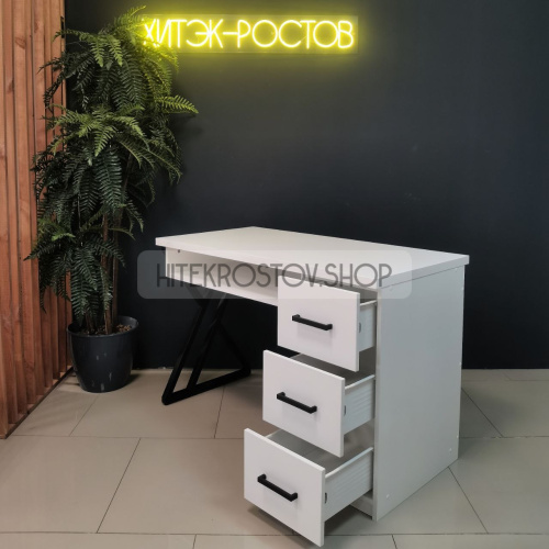 Стол маникюрный №1 фото